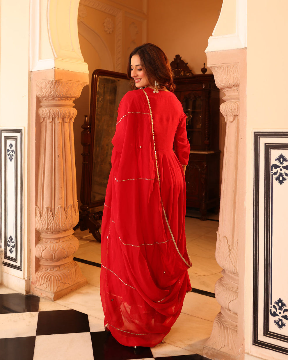 INAAYAT RED Suit SET