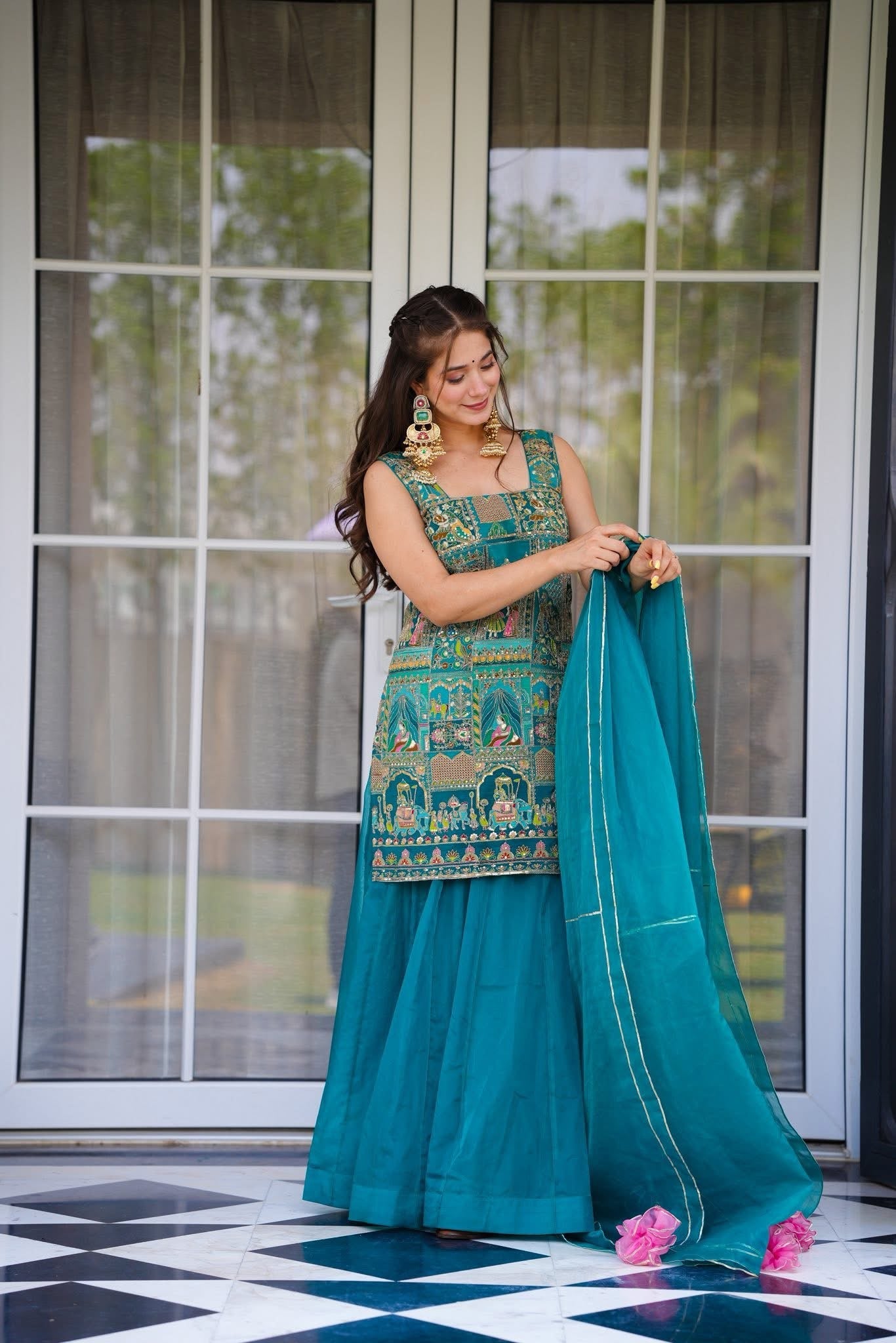 Aavya Embroidered Kurta Set