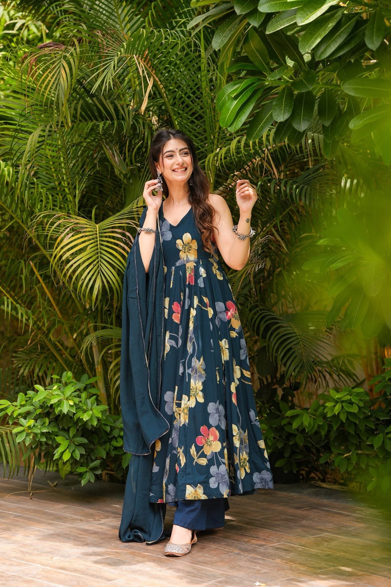 Botaniq Muse Rayon Suit Set