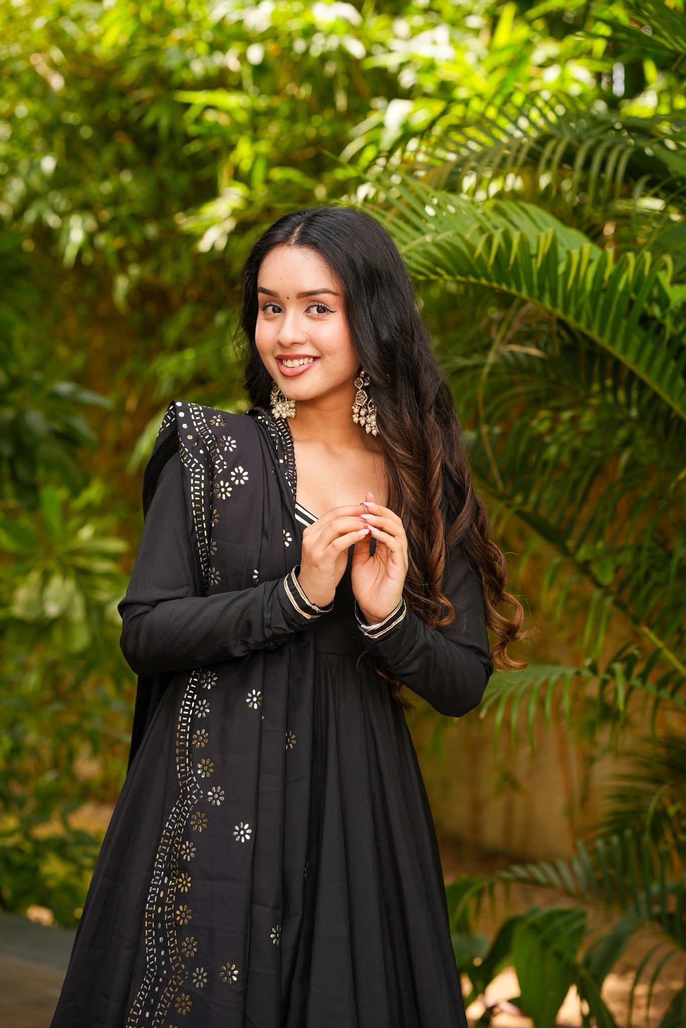 Glimmer in Black Suit Set