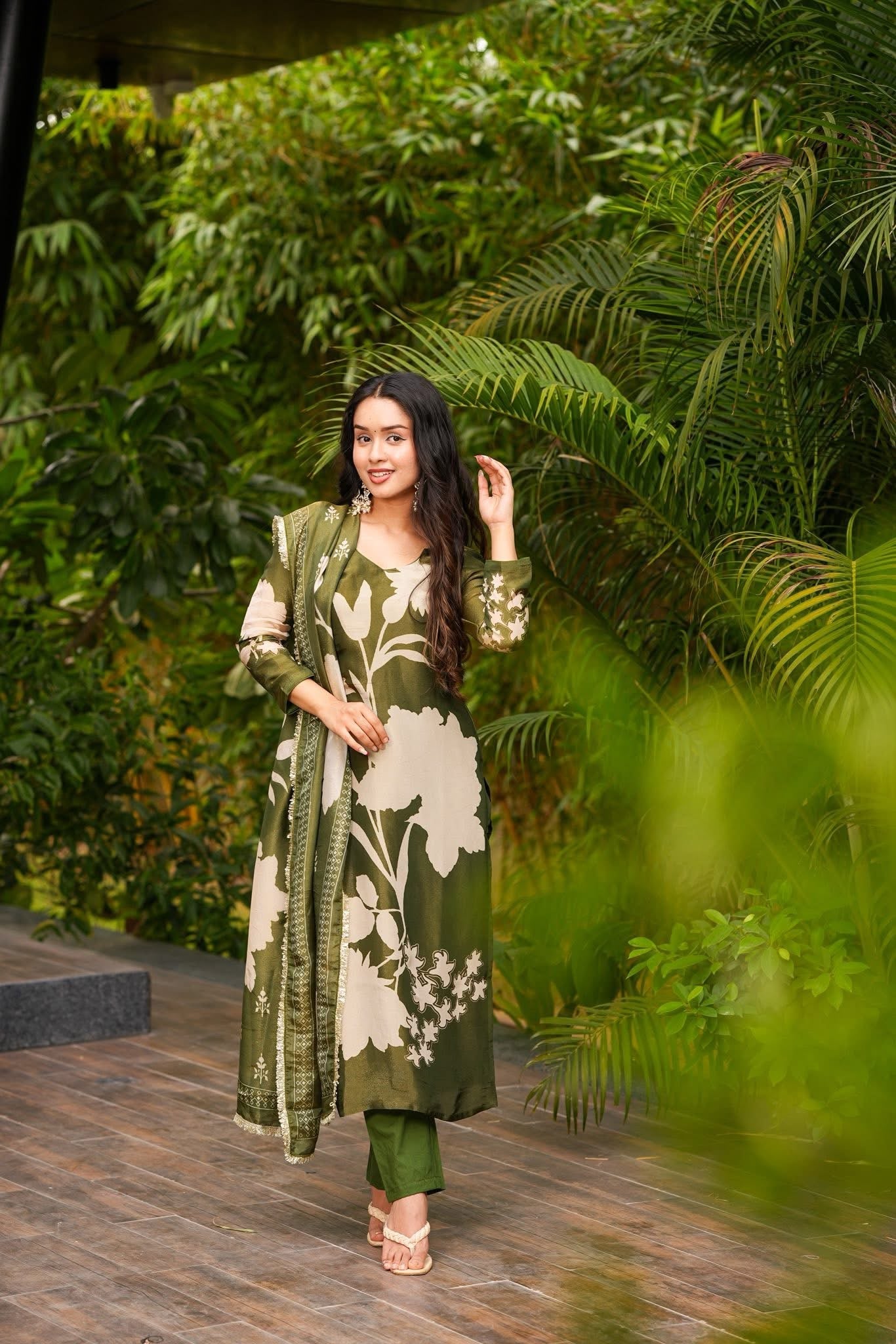 Avyana Cosmos Kurta Set