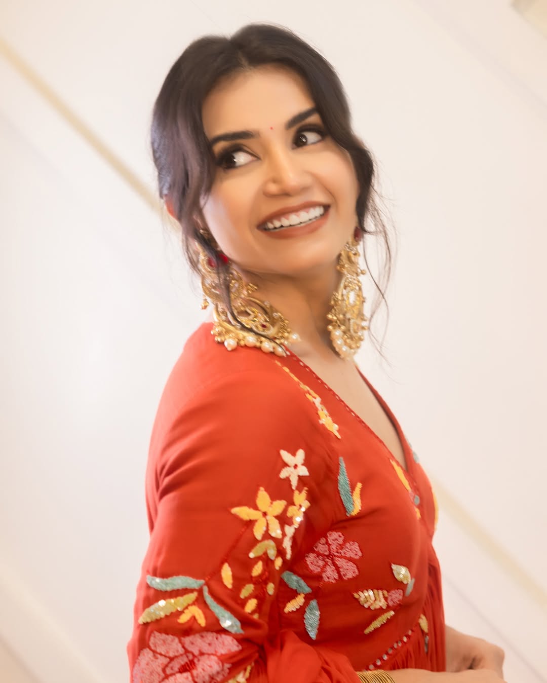 Gulzaar Rust: Hand-Embroidered Kaftan Kurta Set