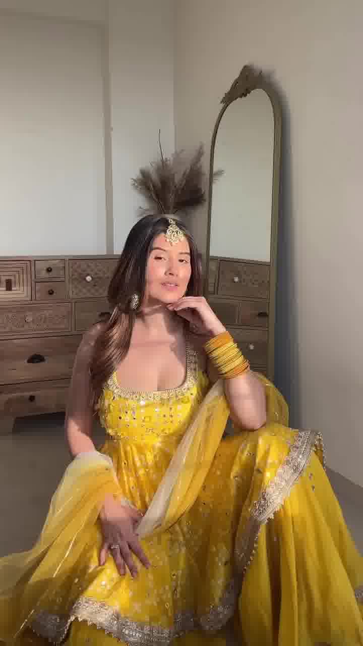 Vaani Traditional Salwar Suit