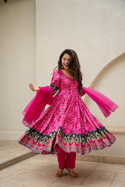 Aanika pink silk suit set