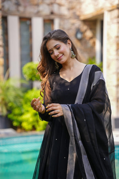 Zaafira Black Kurta Set