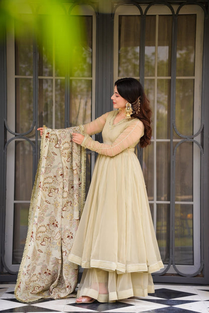 Sonakshi Grace Suit Set