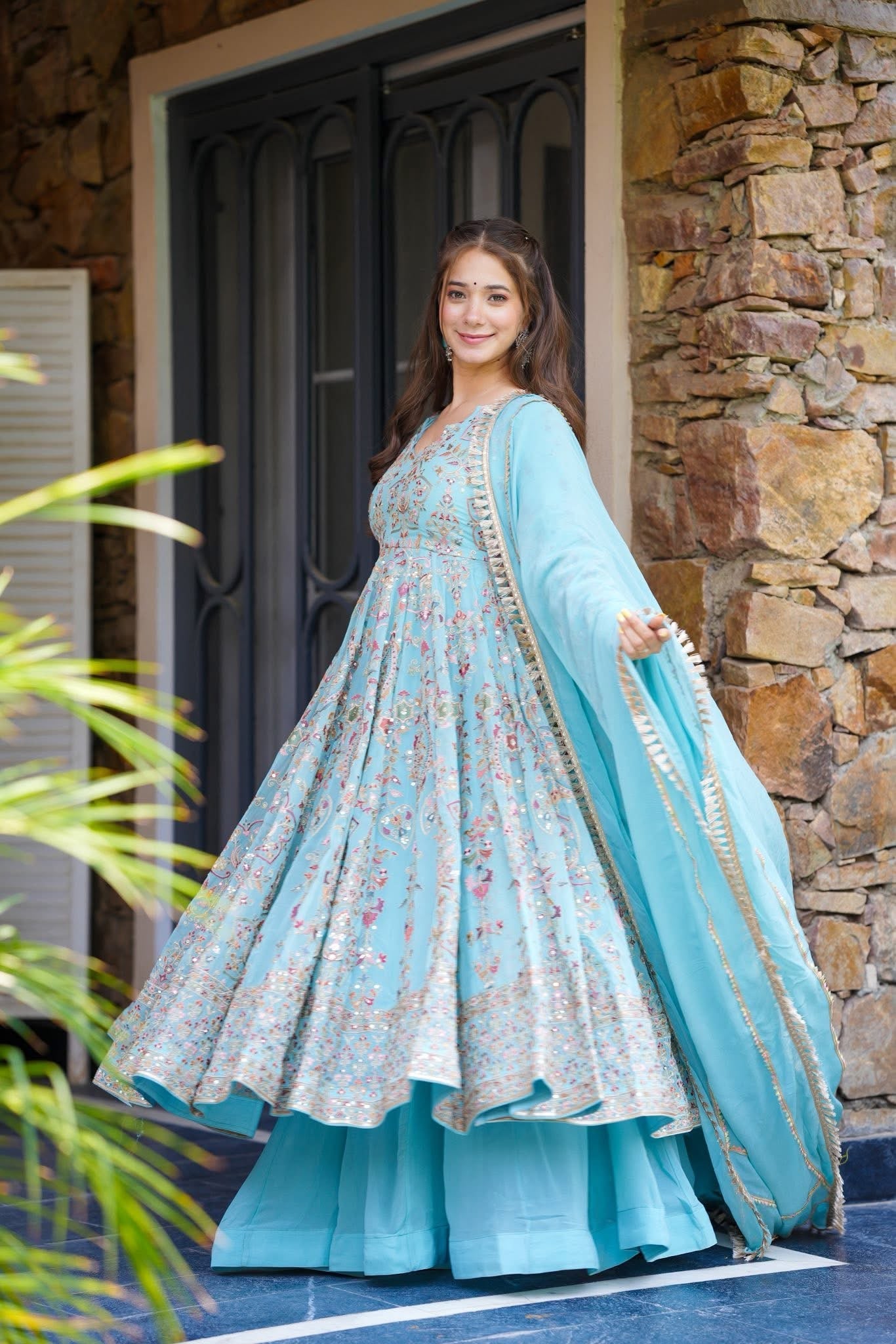 Kaynaat Heavy Suit Set