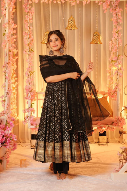 Silken Nightfall black suit set