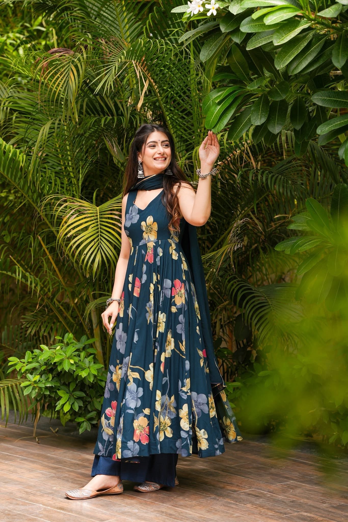 Botaniq Muse Rayon Suit Set