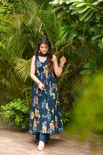 Botaniq Muse Rayon Suit Set