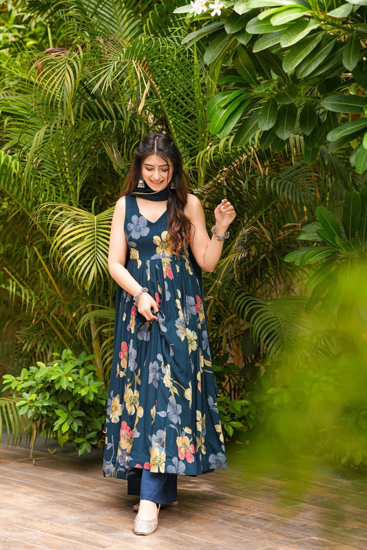 Botaniq Muse Rayon Suit Set