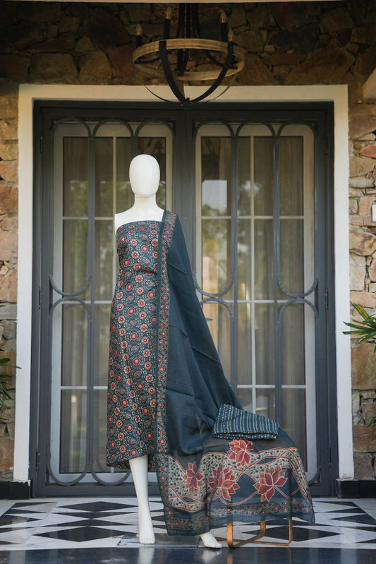 Raavi Unstitched Suit Set