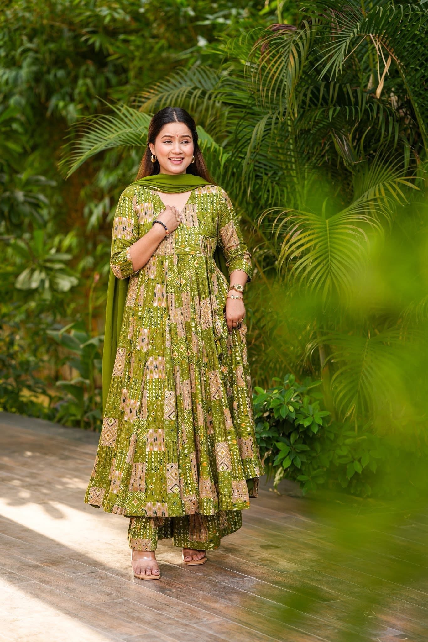 Siya Leaflet Rayon Suit Set