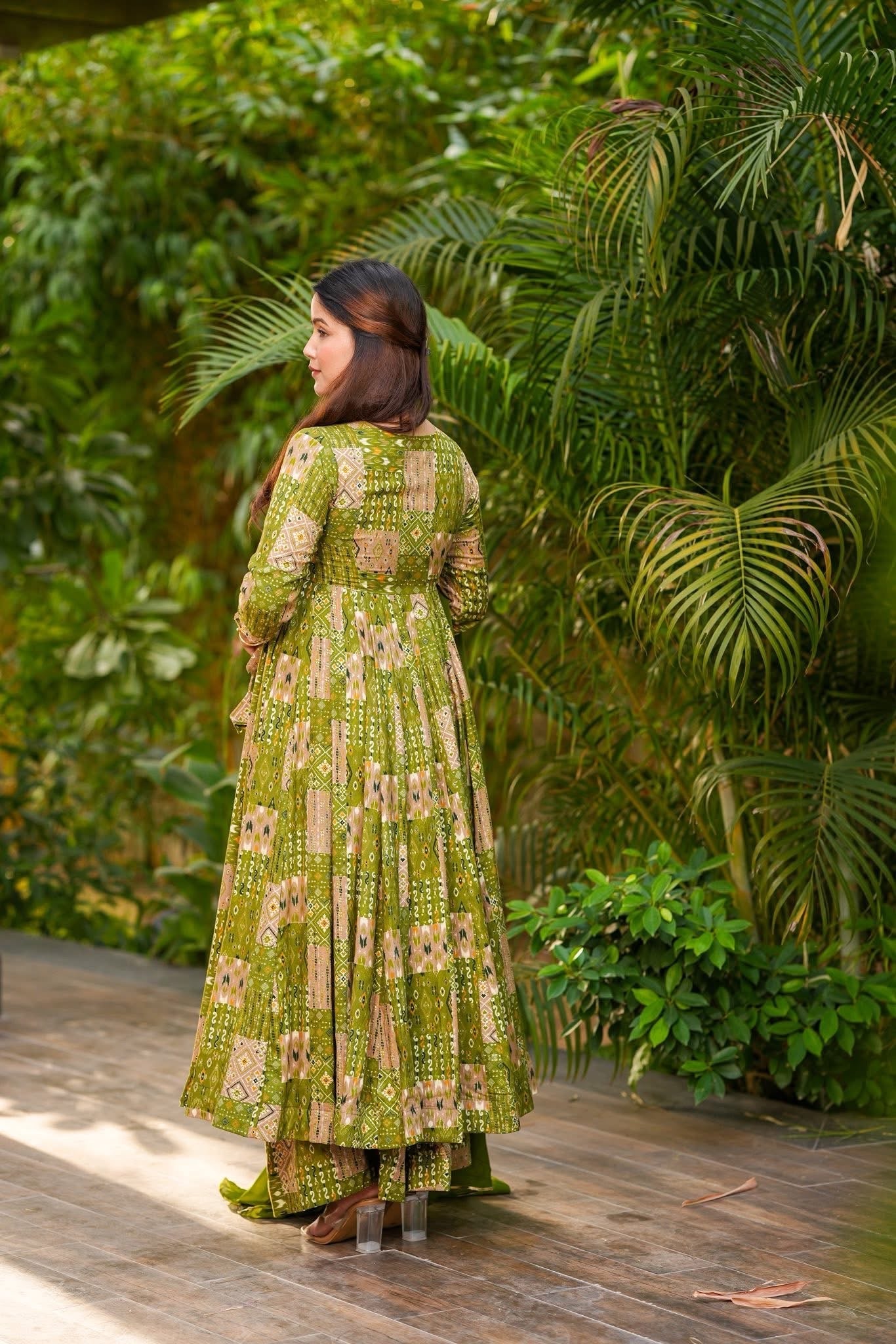 Siya Leaflet Rayon Suit Set