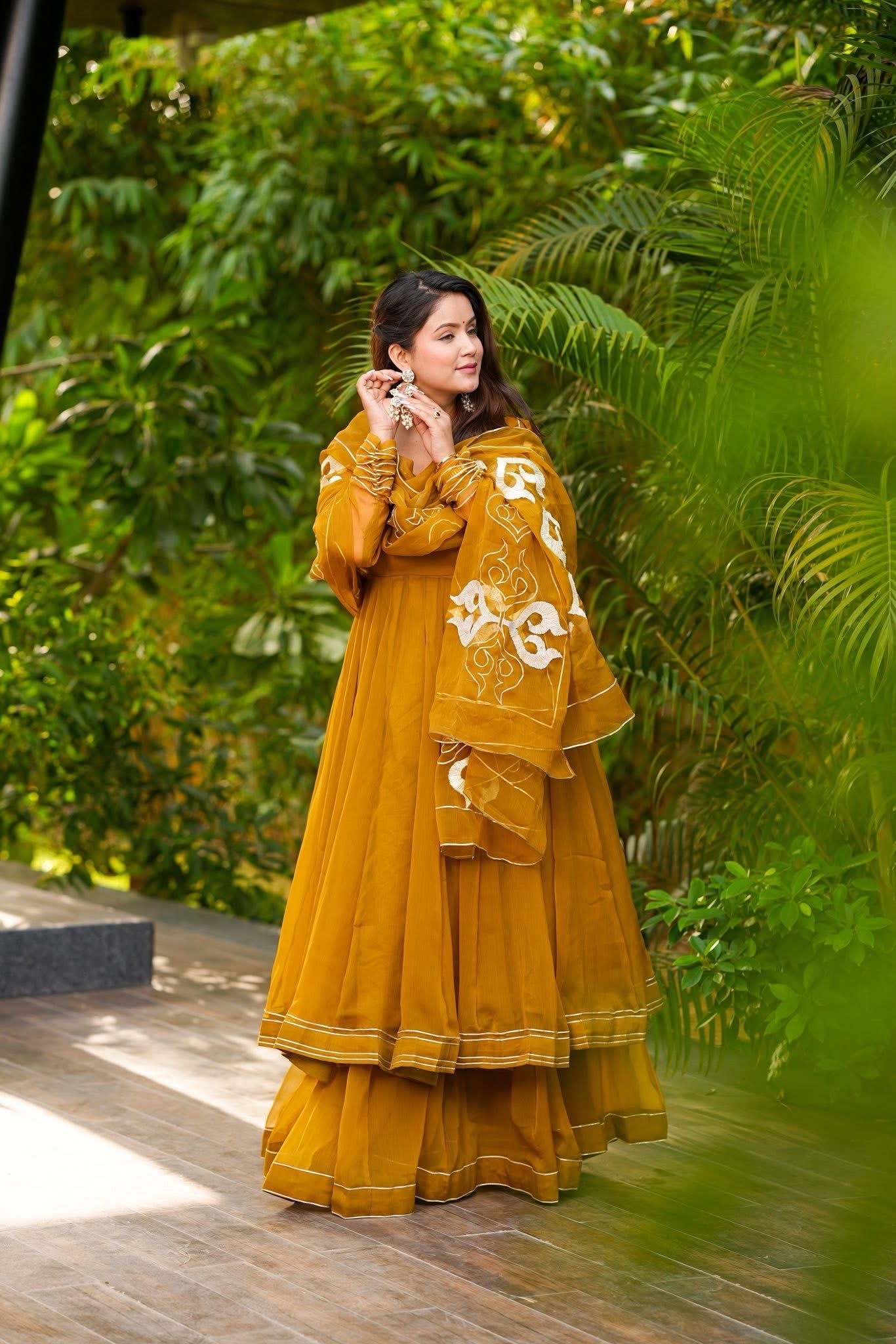 Kiyani Organza Suit Set