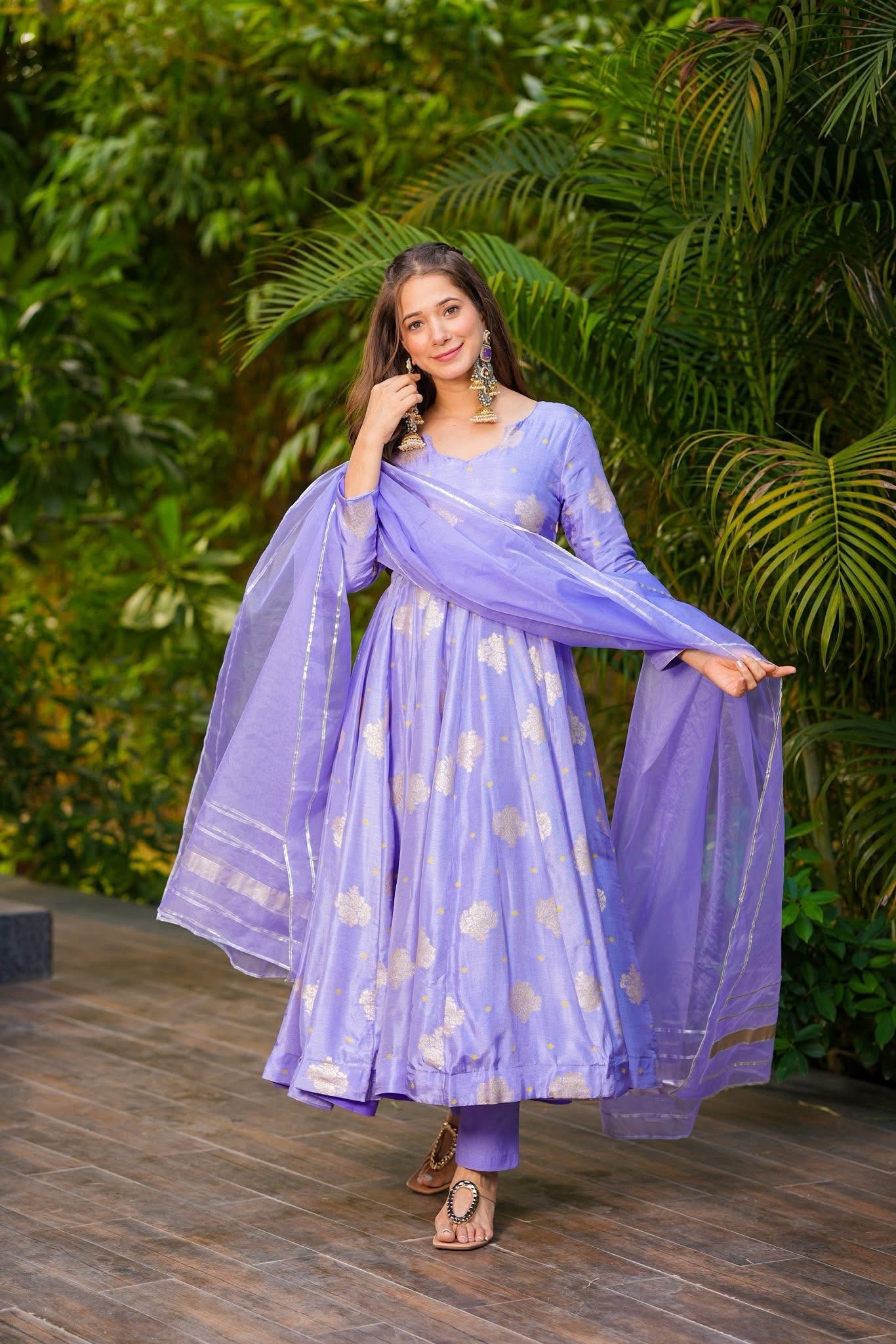 Banafsha Noor Suit Set