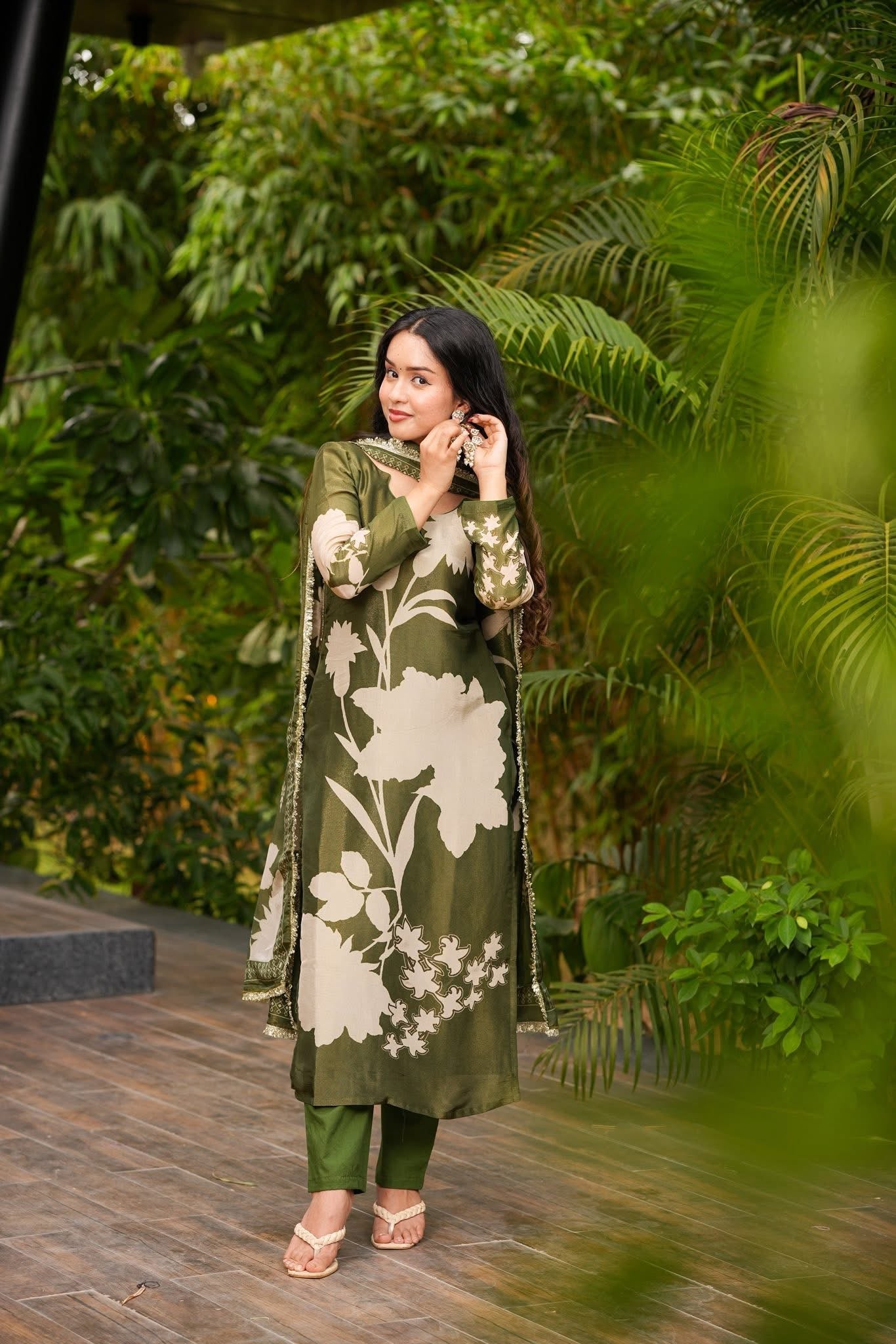 Avyana Cosmos Kurta Set