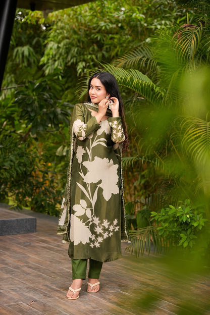 Avyana Cosmos Kurta Set