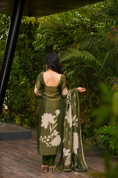 Avyana Cosmos Kurta Set