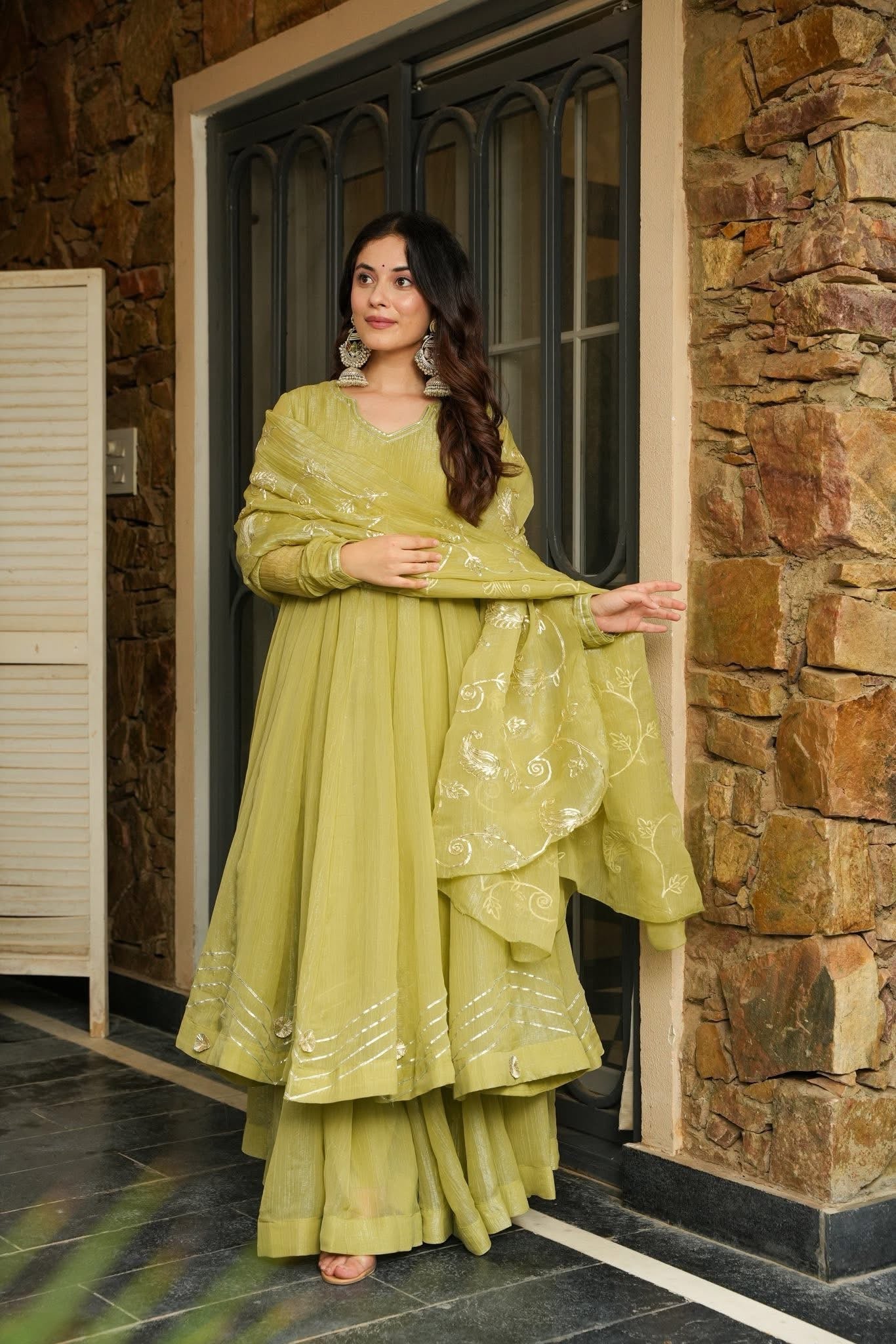 Peehira Hues Suit Set