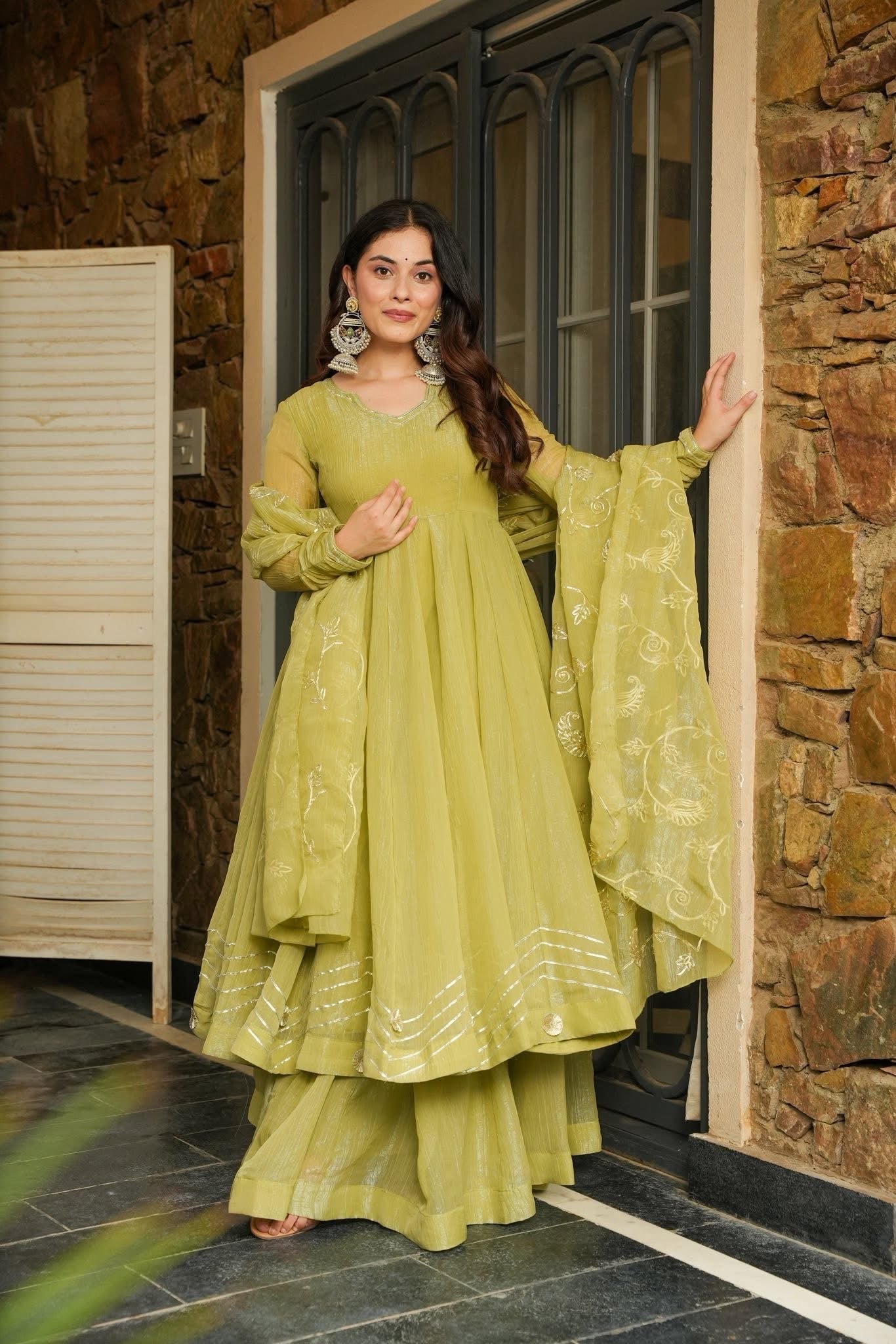 Peehira Hues Suit Set