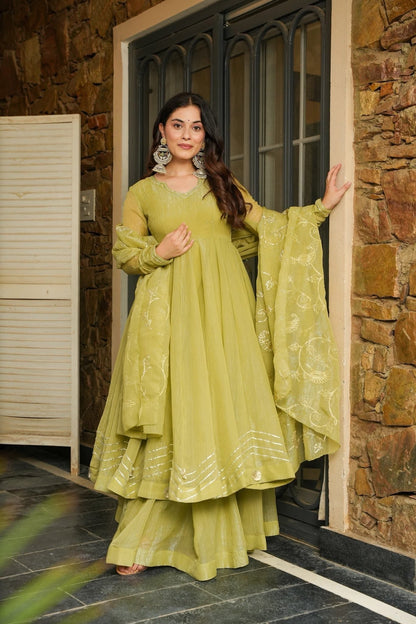 Peehira Hues Suit Set