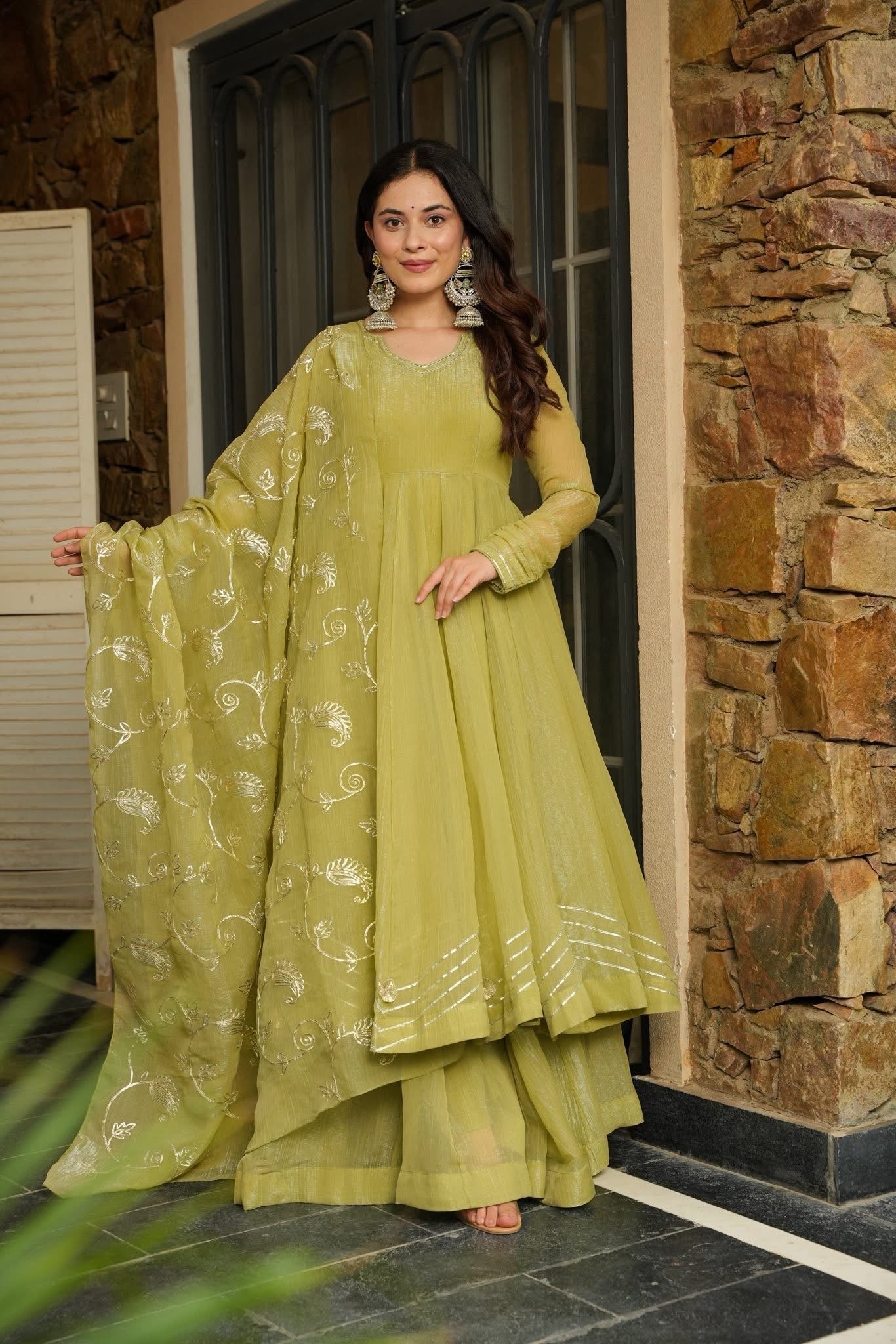 Peehira Hues Suit Set