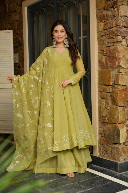 Peehira Hues Suit Set