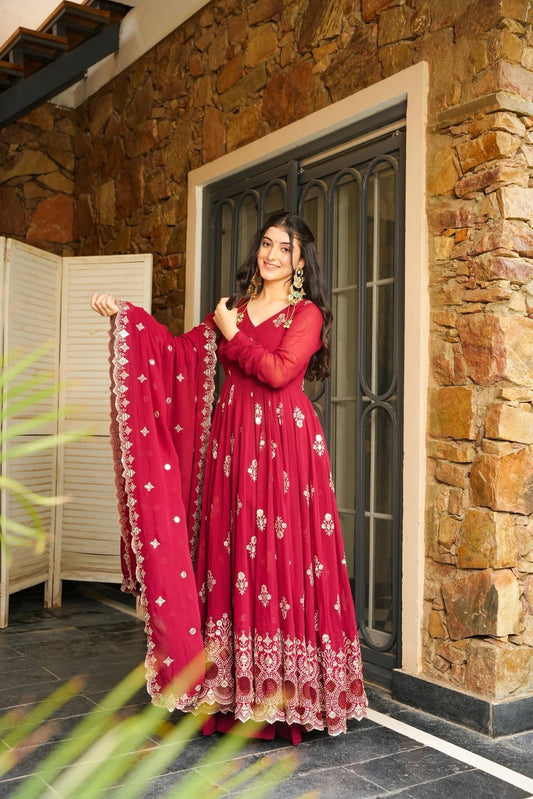 Raaniraj Heavy Suit Set