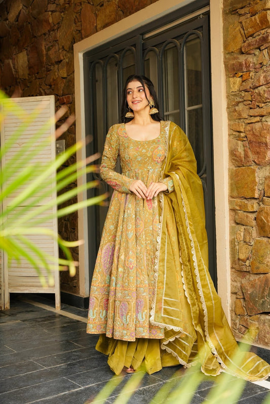 Golden Dori Heavy Suit Set