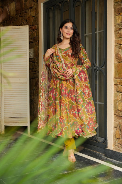 Rang Baaghi Suit Set