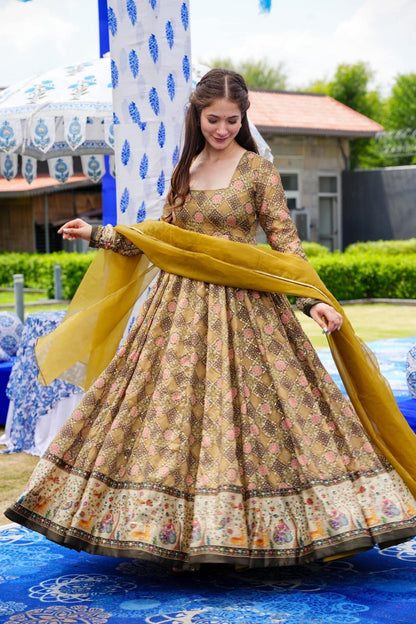 Devika embroidered heavy maxi set