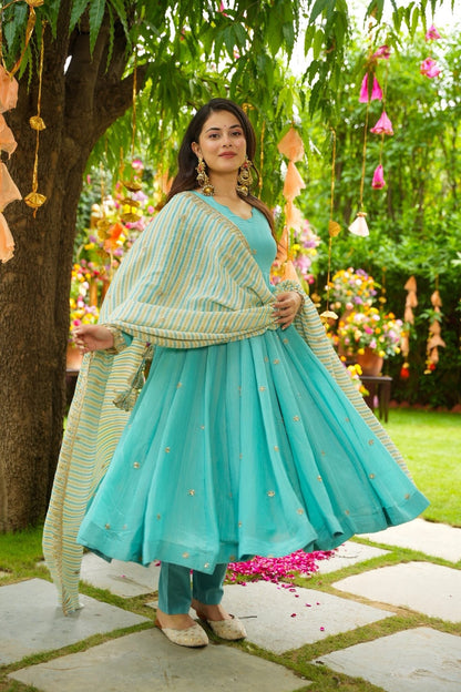 Aqua Noor Suit Set
