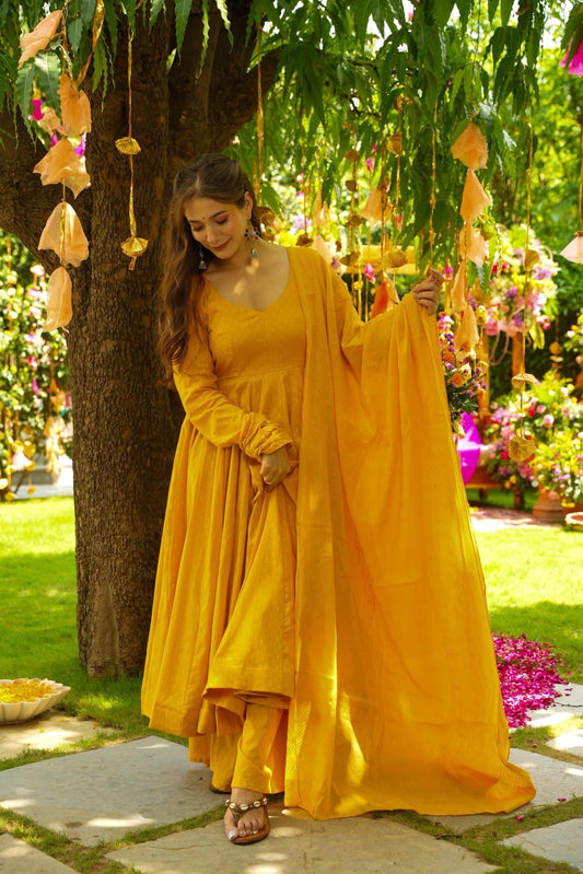 Daffodil Shine Cotton Suit Set