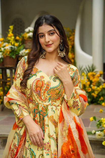 Raajsi Roop Heavy Maxi Set