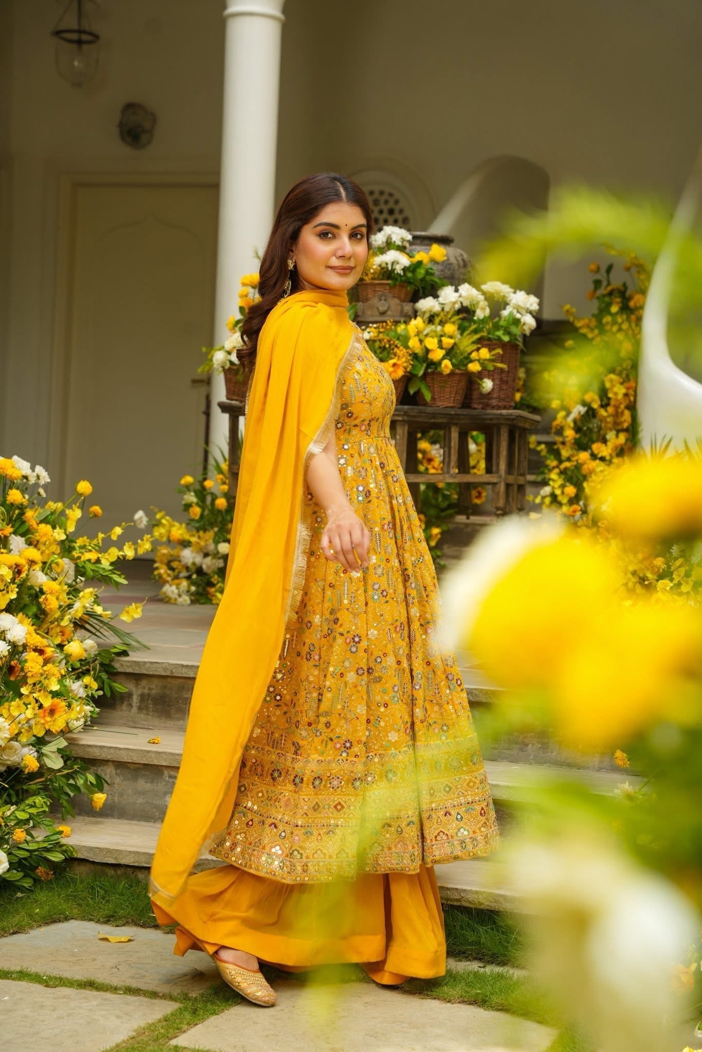 Sunahraaj Crown Yellow Heavy Suit Set