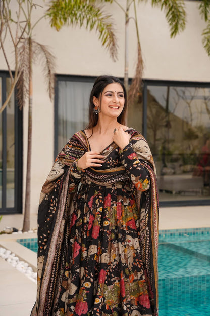 Ebon Flora Black Kurta Set