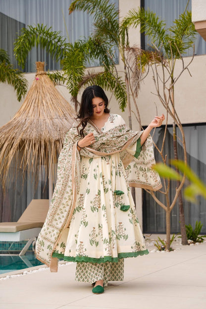 Samaira Ivory Cotton Suit Set