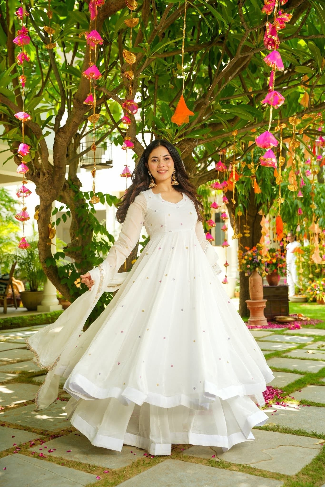 Nivara White Embroidered Organza Anarkali Suit Set