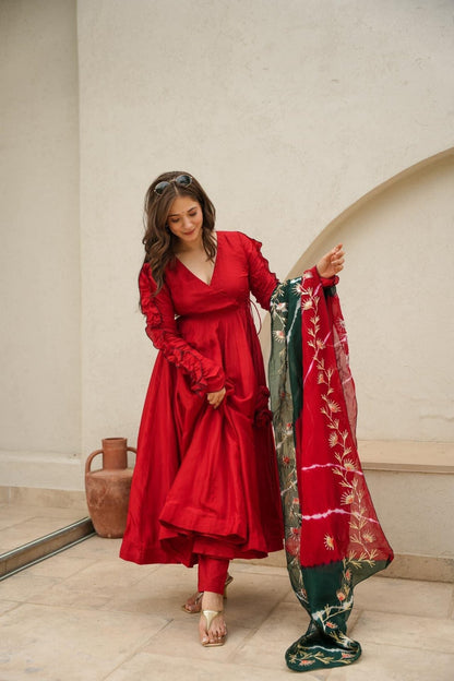 cardinal red suit set