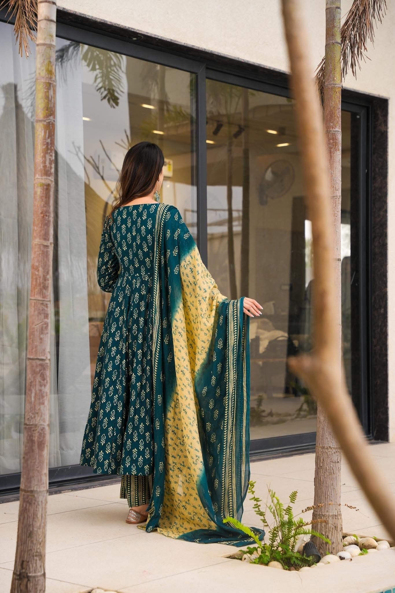 Manikarnika Muslin Suit Set