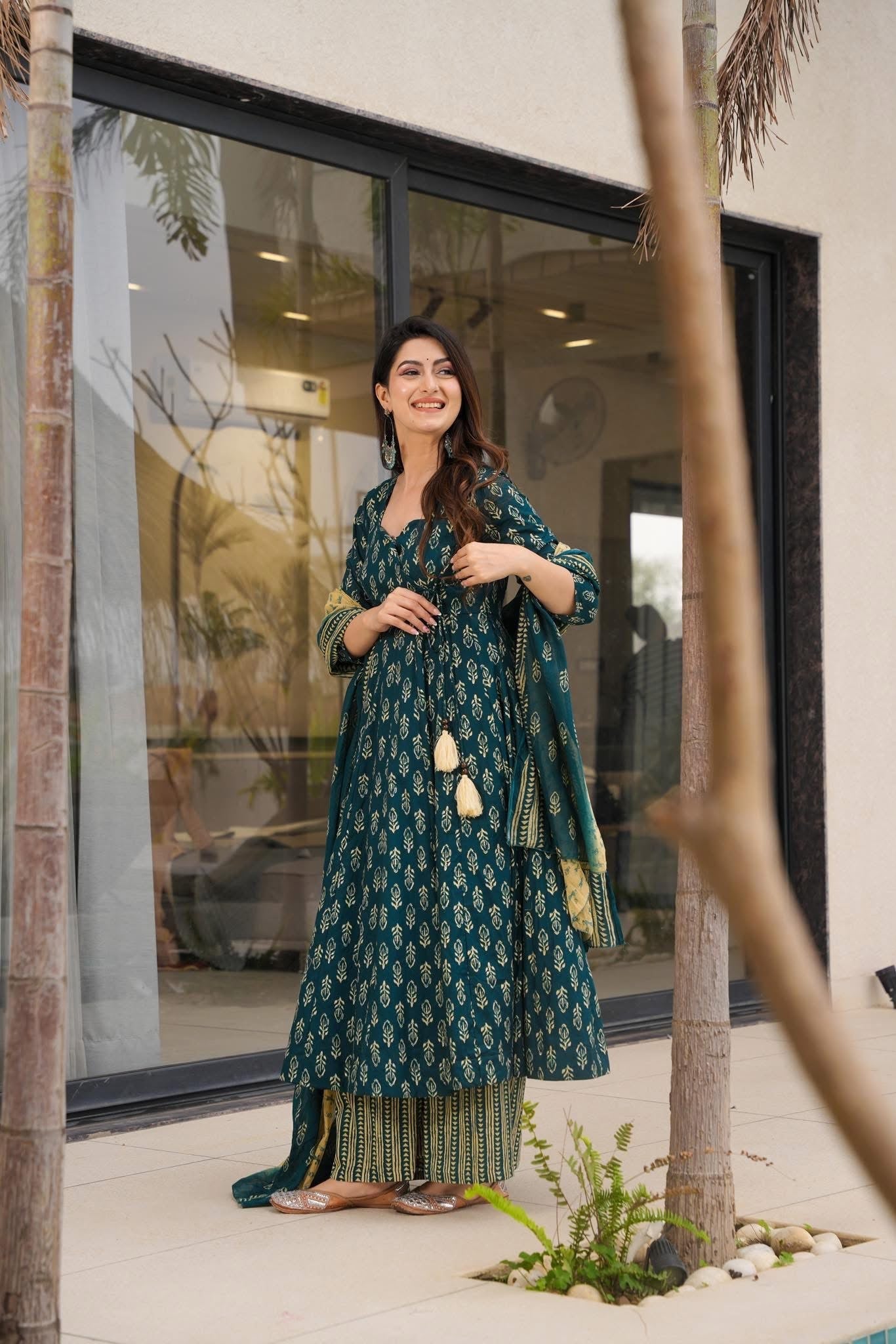 Manikarnika Muslin Suit Set