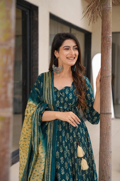 Manikarnika Muslin Suit Set