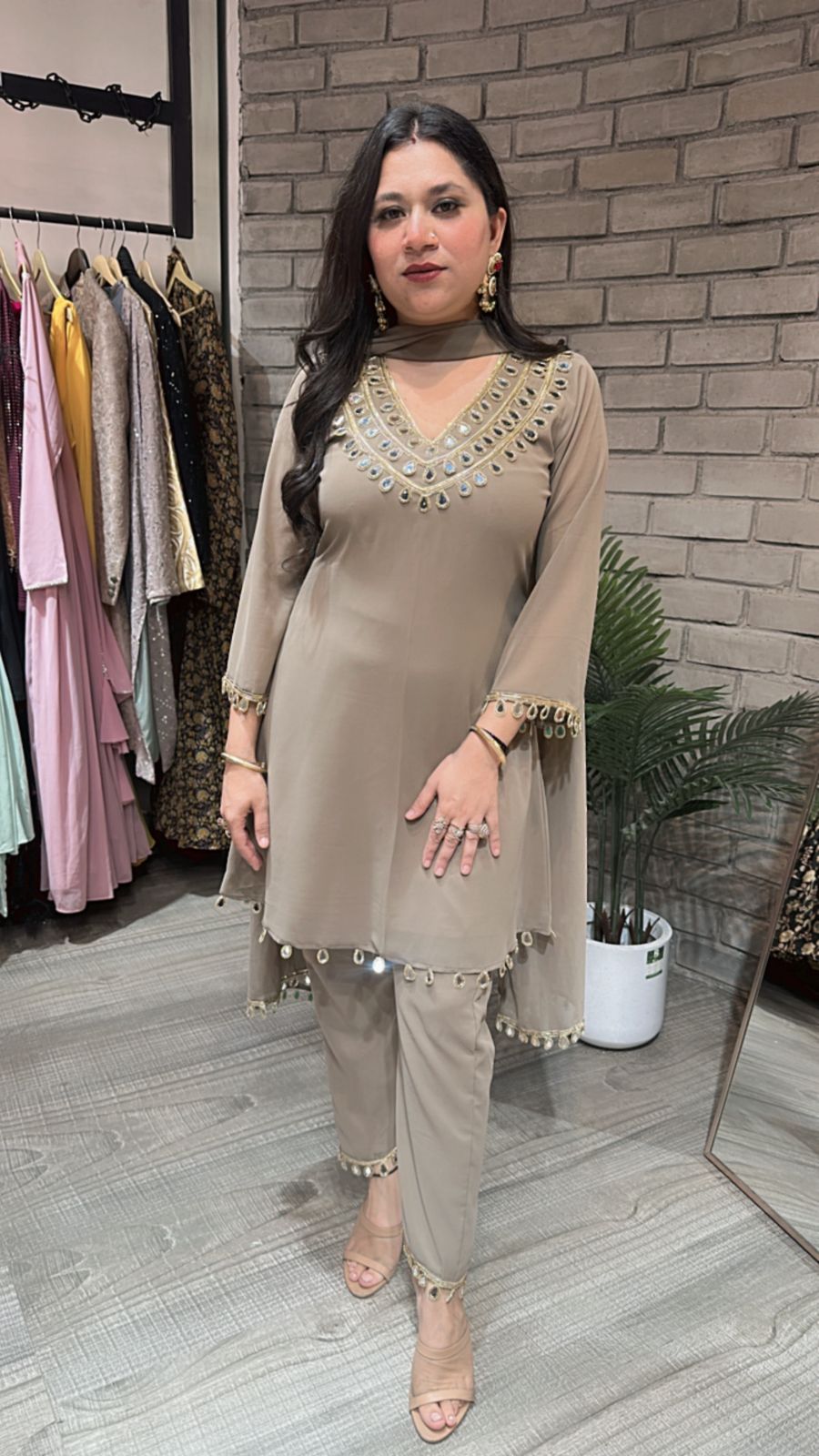 Rakhi Mouse Mirror suit