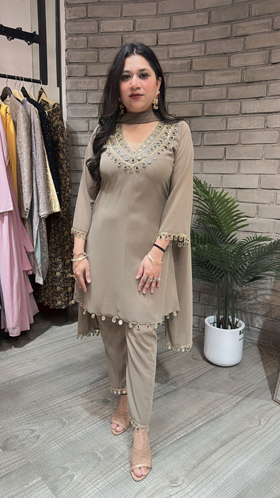 Rakhi Mouse Mirror suit