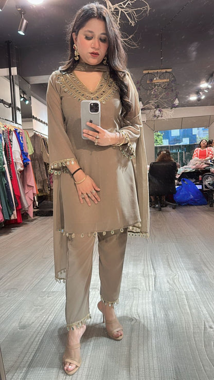 Rakhi Mouse Mirror suit