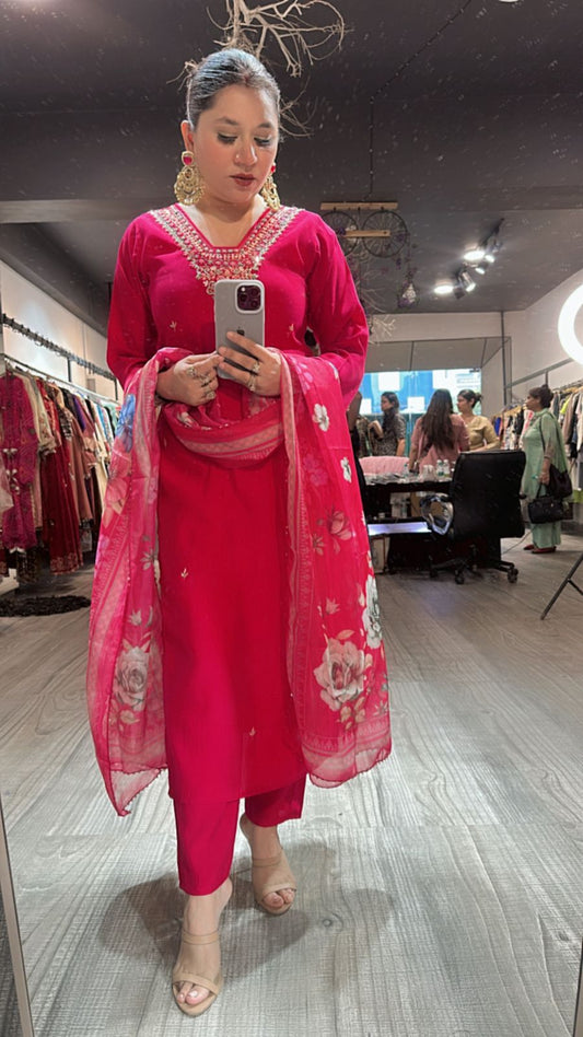 Jantar Mantar Hot pink suit