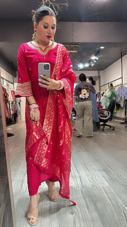 Oorja Fuchsia pink Designer Suit