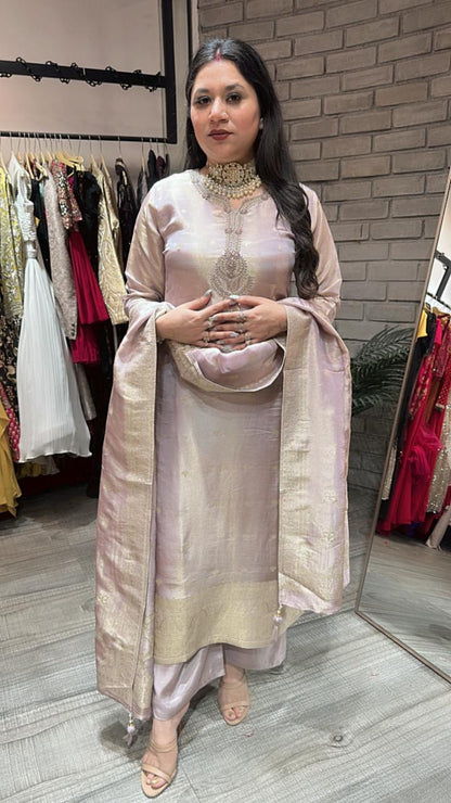 Kundan lavander Heavy Dupatta suit