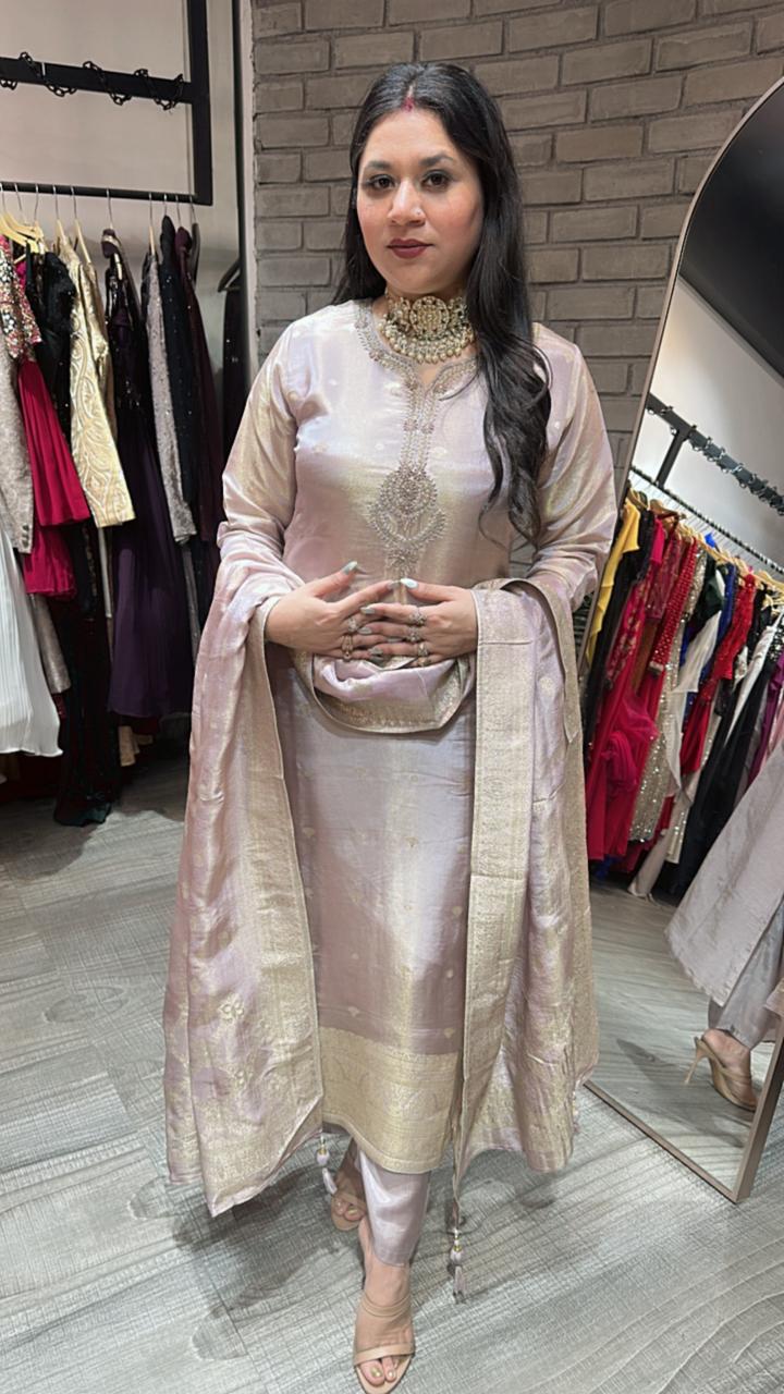 Kundan lavander Heavy Dupatta suit